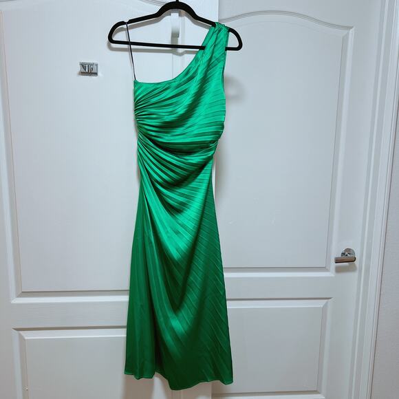 DELFI Collective Leah Green One Shoulder Pleated Dress S - Picture 4 of 7